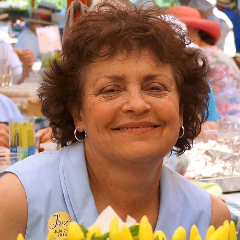 Meet your Posher, Debbie